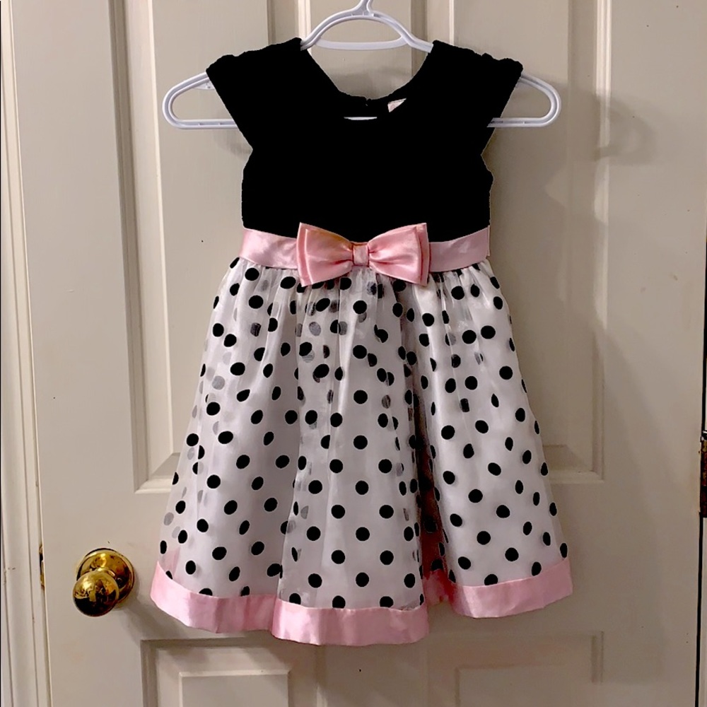 Girl’s polka dot dress